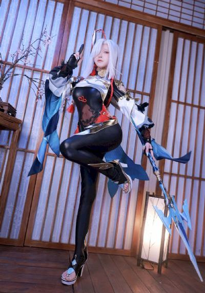 总裁含乳1v1h_BD英语手机免费观看完整