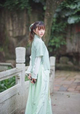 哔哩吧啦完整版高清免费观看_完整版BD高清中字